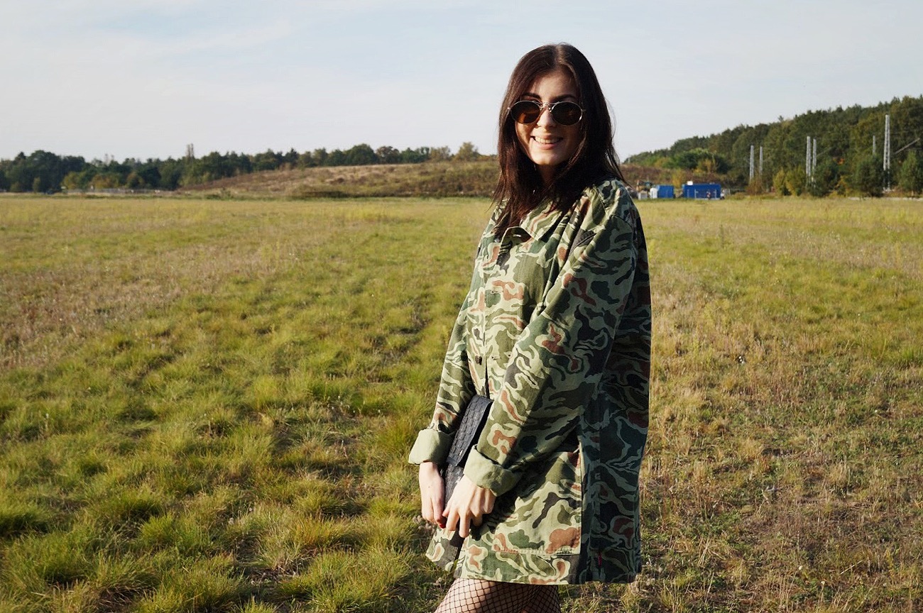 Herbst Outfit mit Supreme Camo Jacke