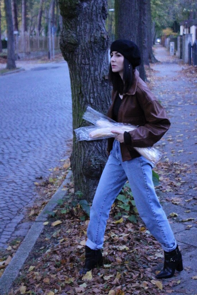 PARISIENNE CHIC WITH BERET AND BAGUETTES