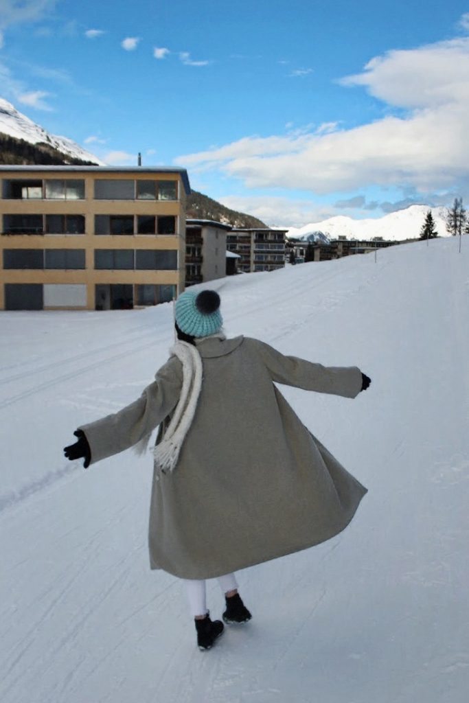 STYLISH IN DIE VERSCHNEITEN ALPEN