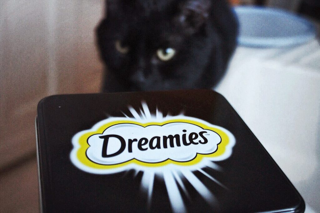 STYLISH DREAMIES-BIRTHDAYBOX BY MICHAEL MICHALSKY