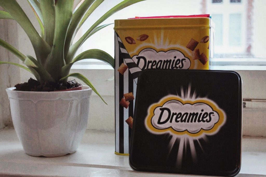 STYLISH DREAMIES-BIRTHDAYBOX BY MICHAEL MICHALSKY