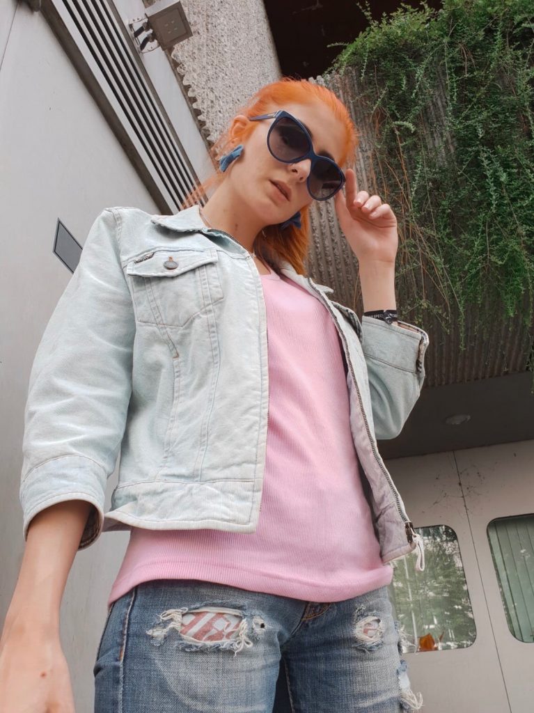 BERLIN FASHION WEEK 2018 - OUTFIT NR. EINS: 2000ER INSPIRIERTER DENIM LOOK