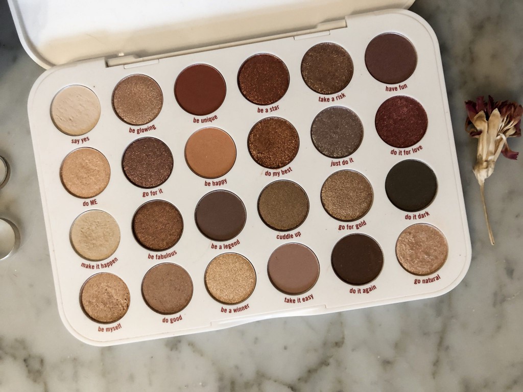 REVIEW: ESSENCE PALETTE - YES, EYE CAN