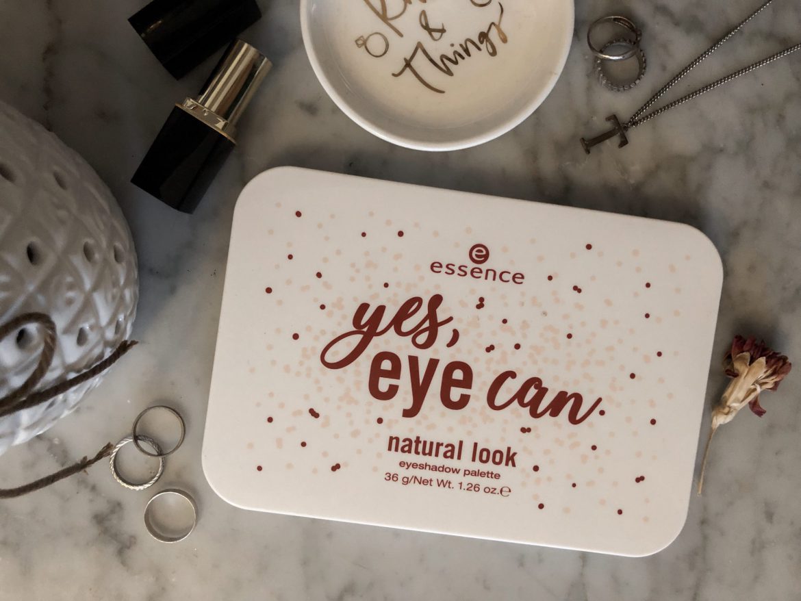 REVIEW: ESSENCE PALETTE - YES, EYE CAN