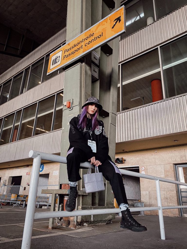 Berlin Fashion Week - Black And Purple Streetwear Outfit 