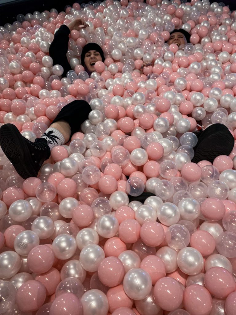 BERLIN FASHION WEEK: In the ball pit at HashMag Blogger Lounge